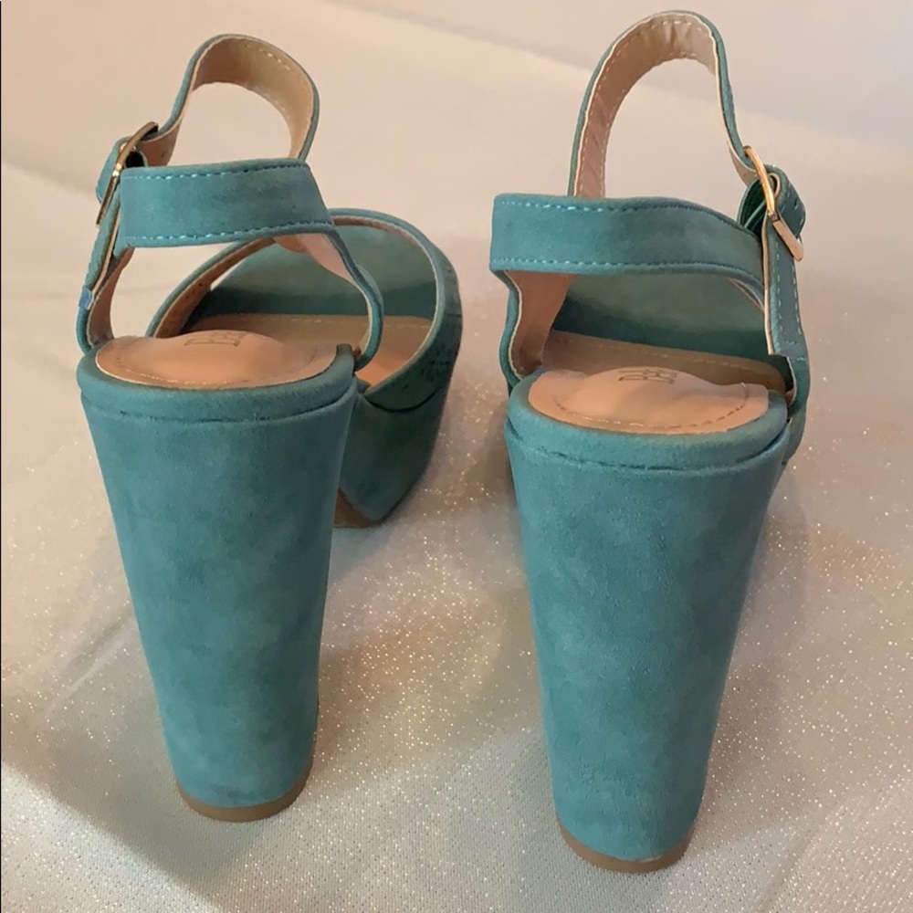 Block Heel Platform Vegan Suede Sandal - Picture 5 of 8